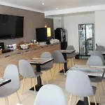 自由酒店 酒店 3*